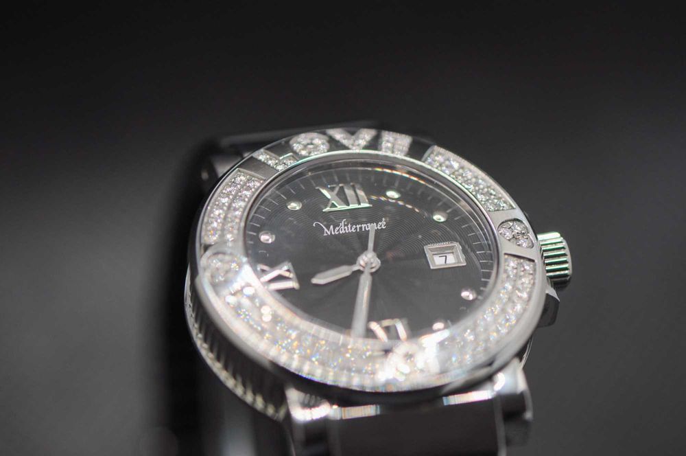 Швейцарски дамски часовник с 94 диаманта - Paul Picot  - Méditerranée