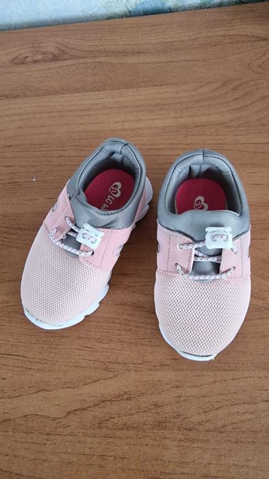детские кроссовки розовые 20 размер