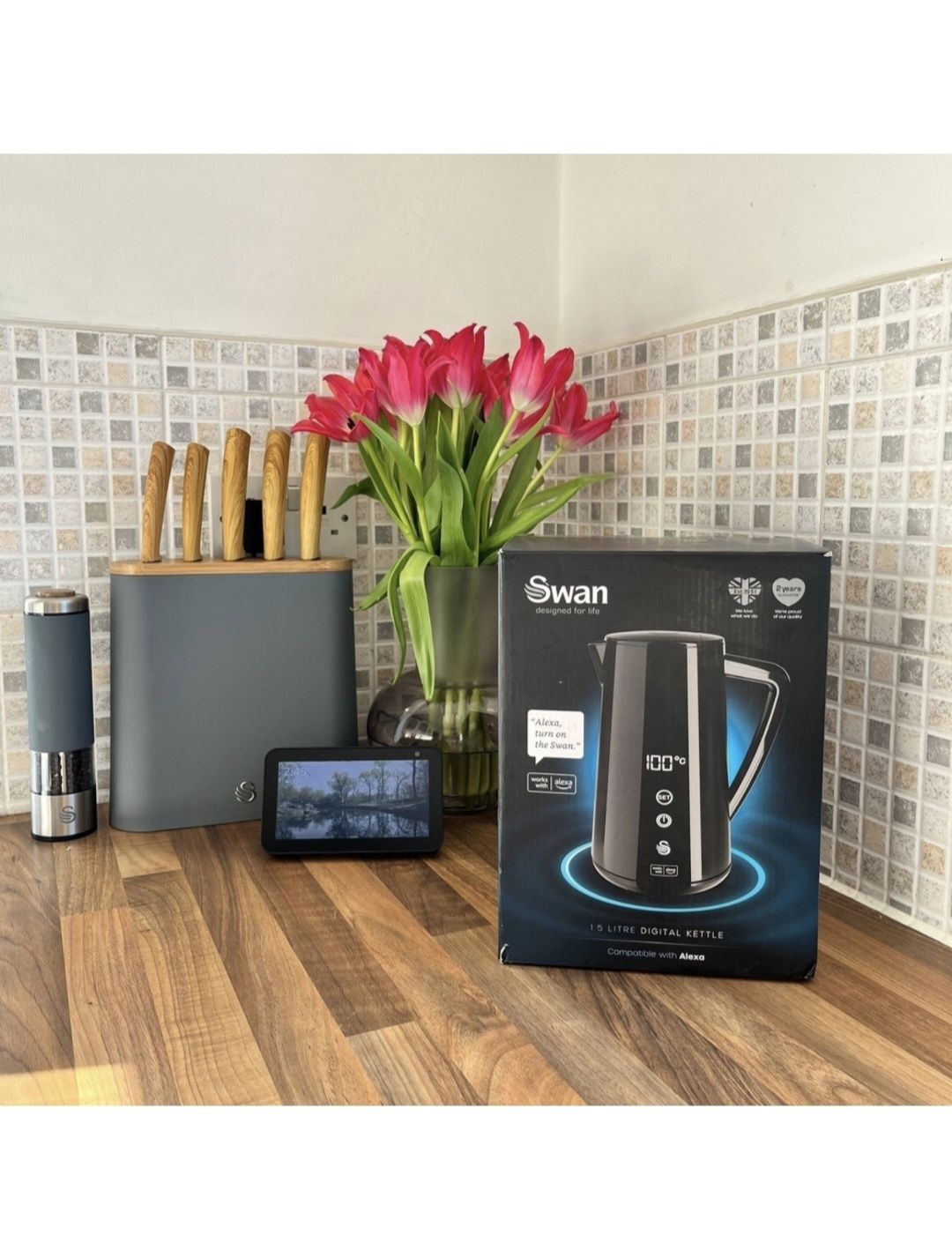Умна кана Swan Alexa Led сензорен дисплей,1800W,1.5л,инокс