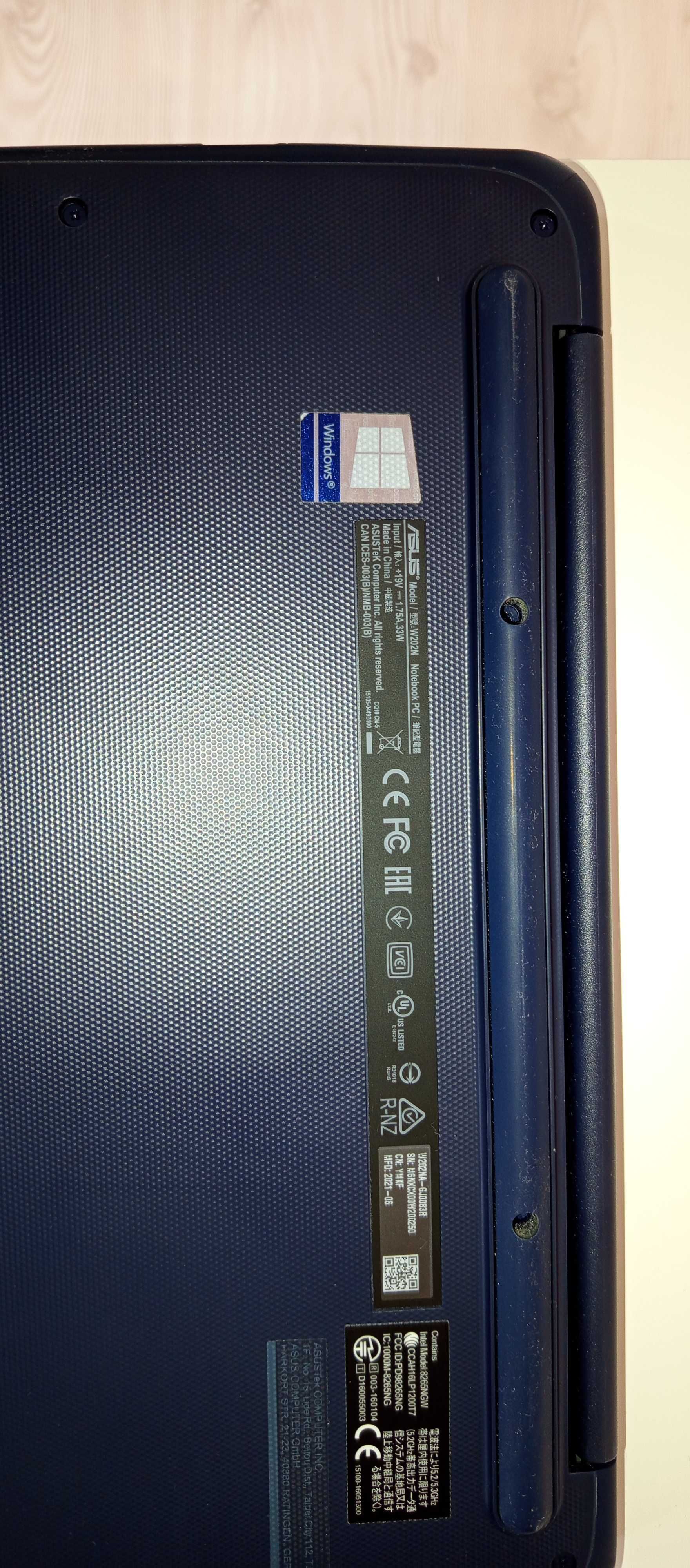 Лаптоп ASUS W202NA