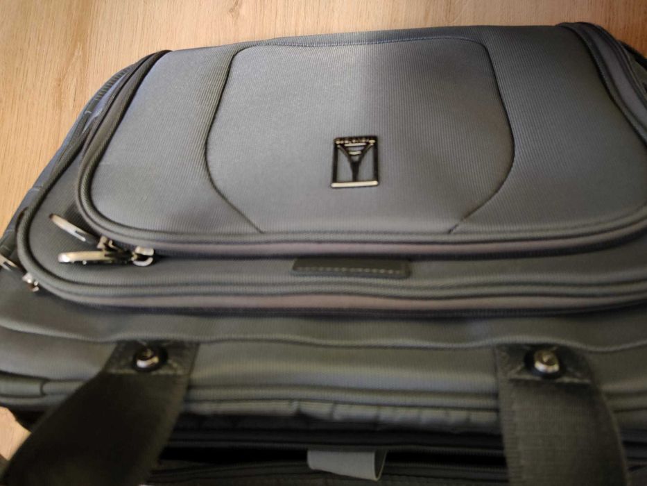 Geanta laptop (41 x 30 cm) si documente Travelpro (putin folosita)