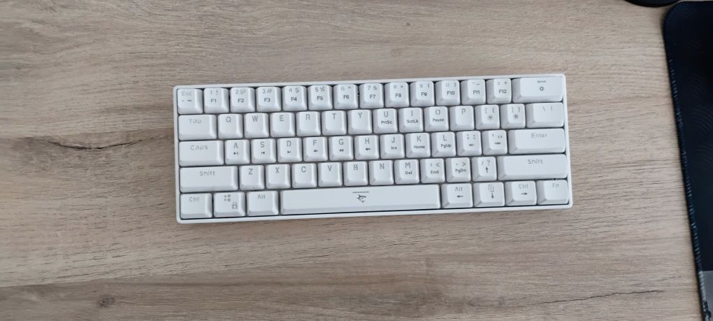 Клавиатура white shark