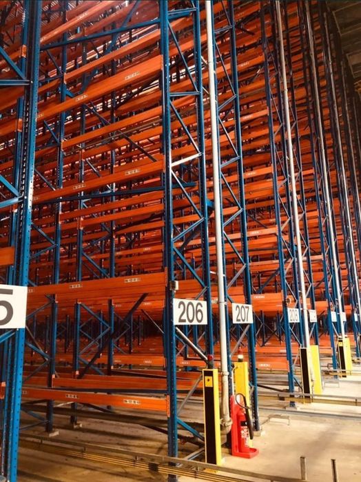 Rafturi metalice industriale reglabile 
Avem orice dimensiuni livram i