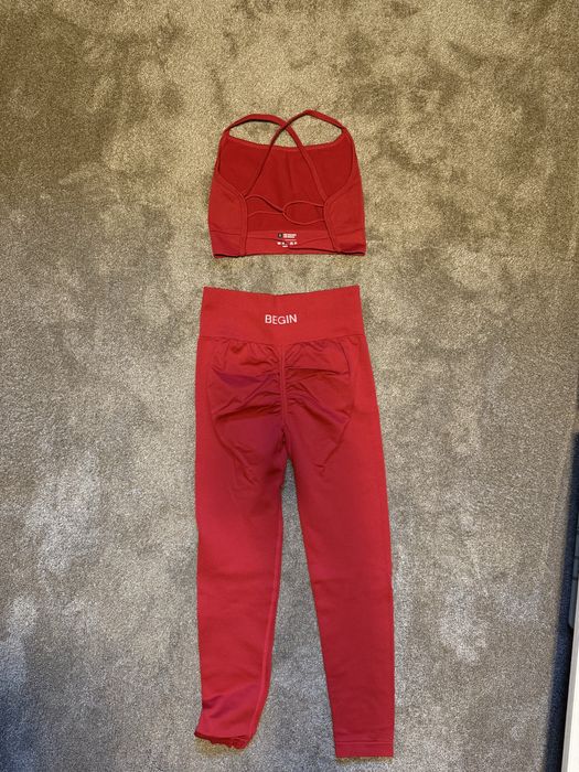 Дамски спортен екип