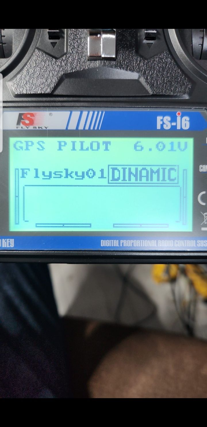 Autopilot GPS navomodel plantat