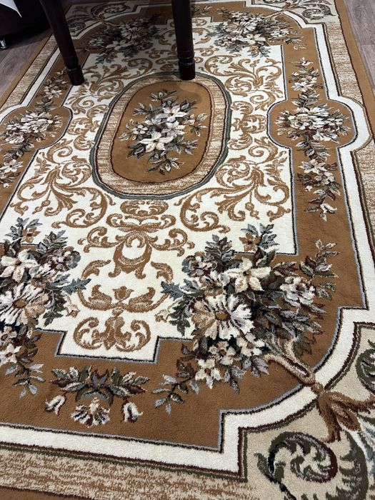 Продам палас в хорошем состоянии