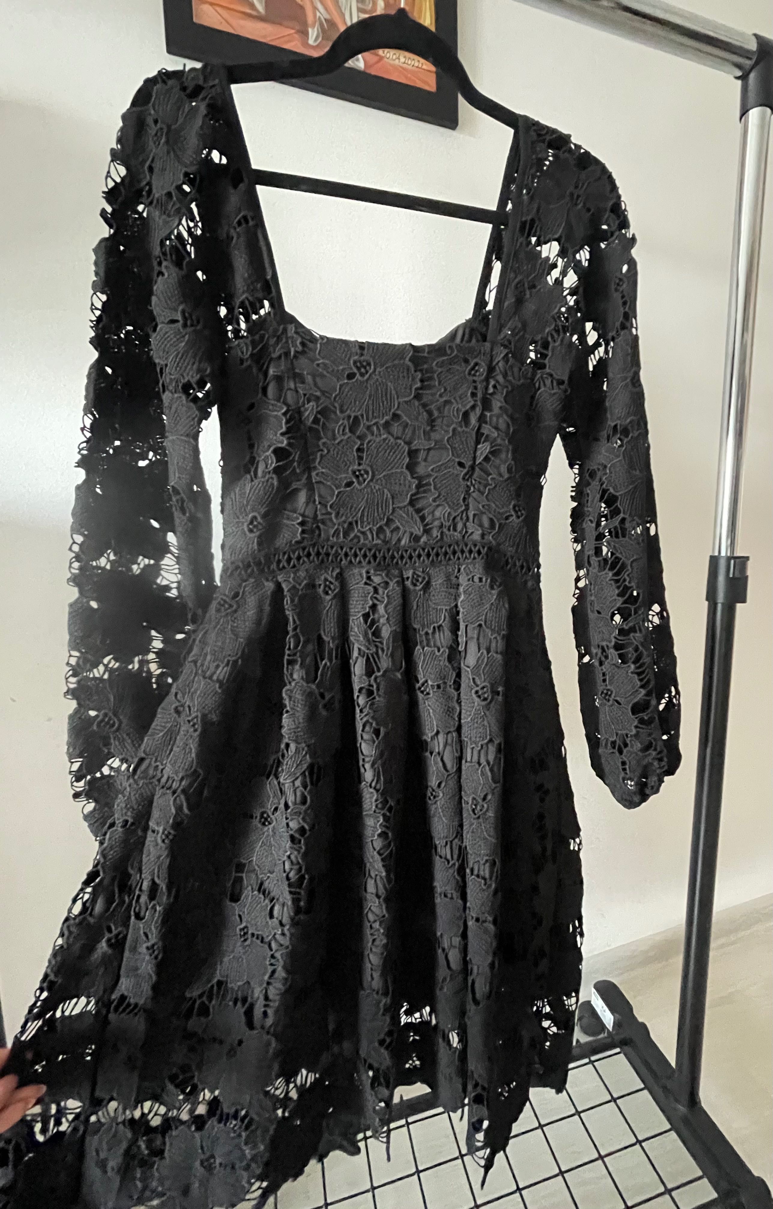 Черна дамска рокля NA-KD