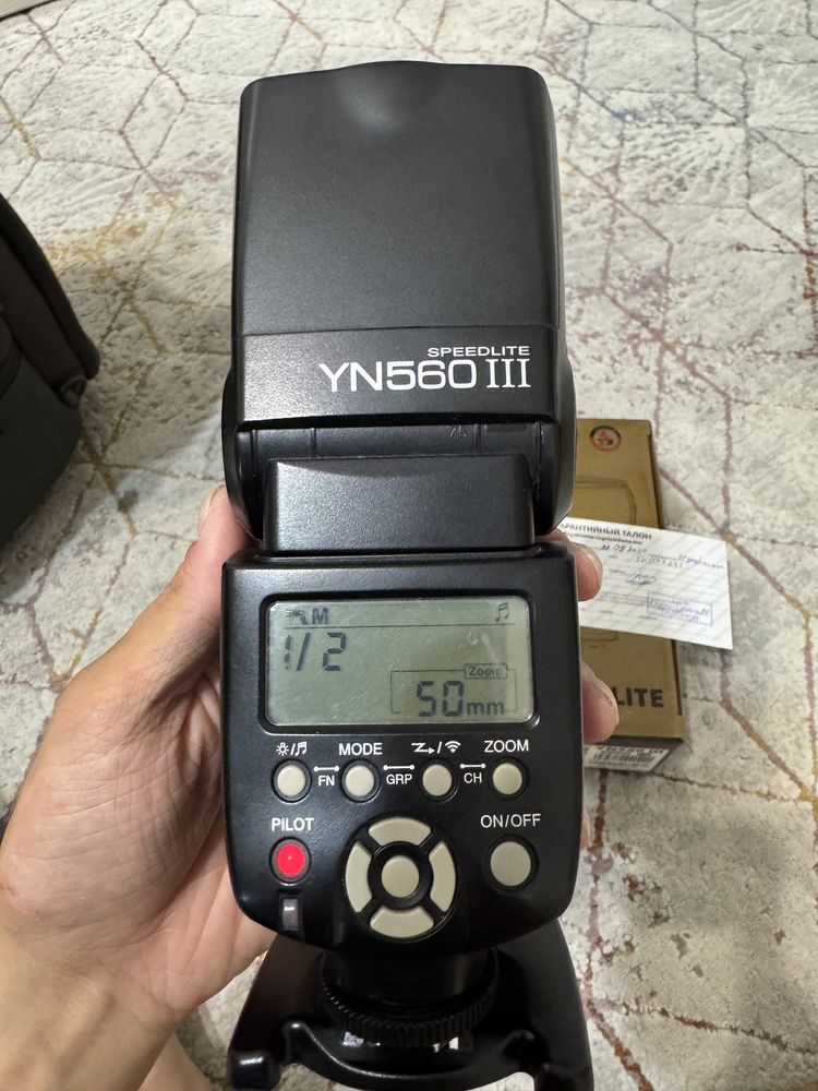Вспышка Yongnuo 560III