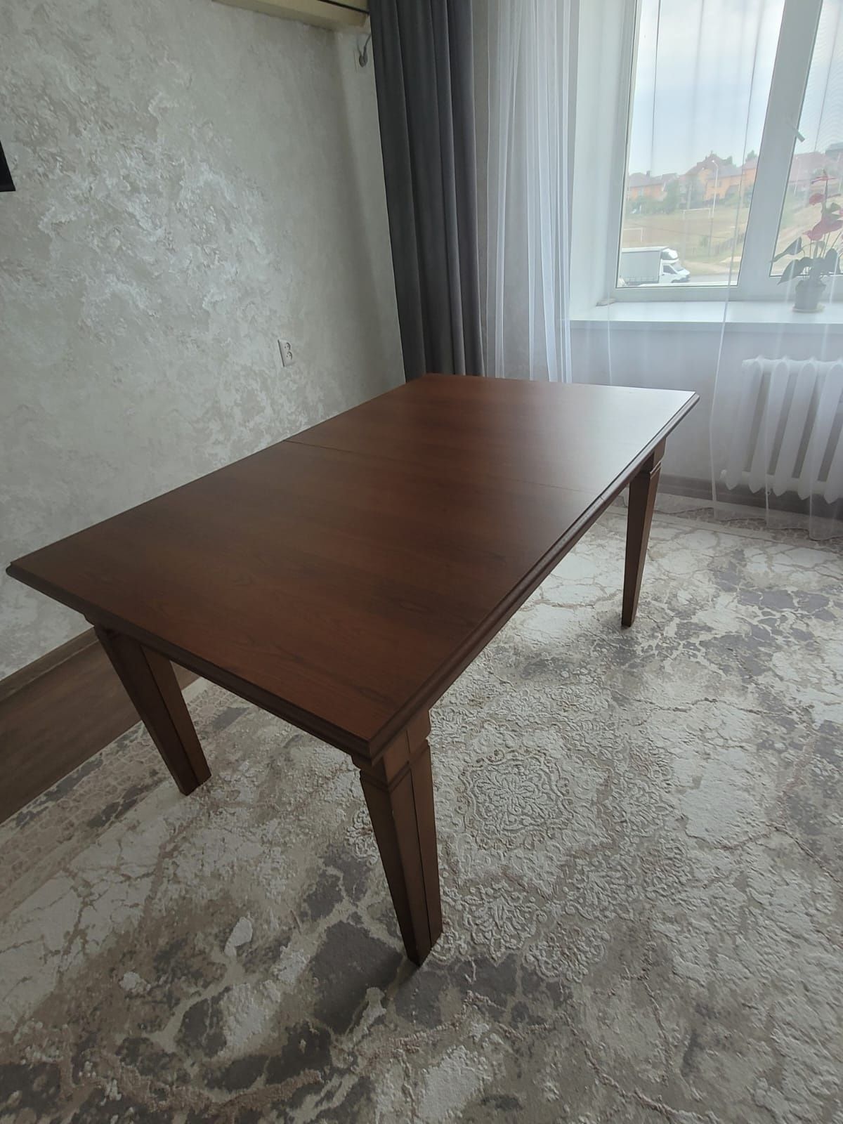 Продам стол раздвижной