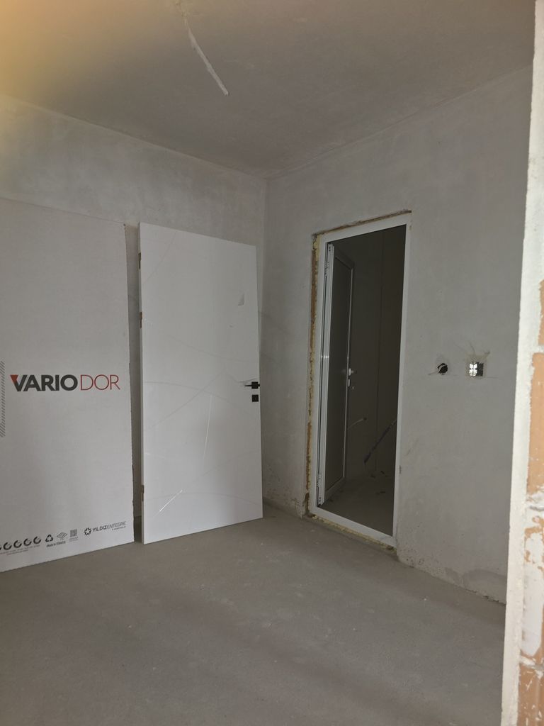 Продава се Двустаен апартамент в Горна Оряховица - 87 кв.м за 1150 €/кв.м - Снимка #1