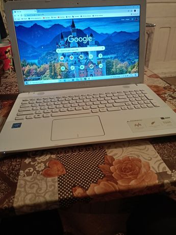 Vand laptop Asus VivoBook Max cu HDMI