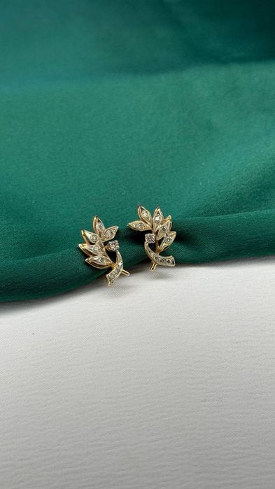 Рассрочка 0% по 33331 тг в  месяц. Серьги  с бриллиантами из золота 58