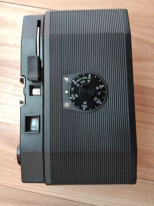 Нов фотоапарат Смена 8