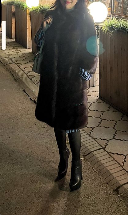 Хочу продать верхнюю одежку почти говые