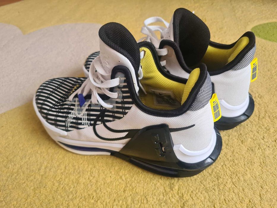 Nike Lebron Witness 6, marimea 41