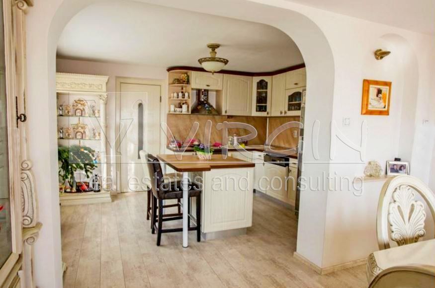 Продава се Къща в Варна, м-т Траката - 550 кв.м за 1800 €/кв.м - Снимка #9