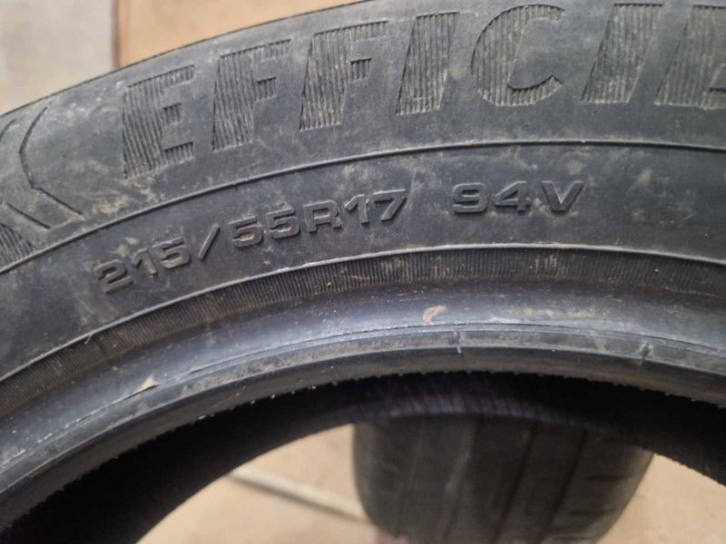 2 Goodyear R17 215/55
летни гуми
DOT4220