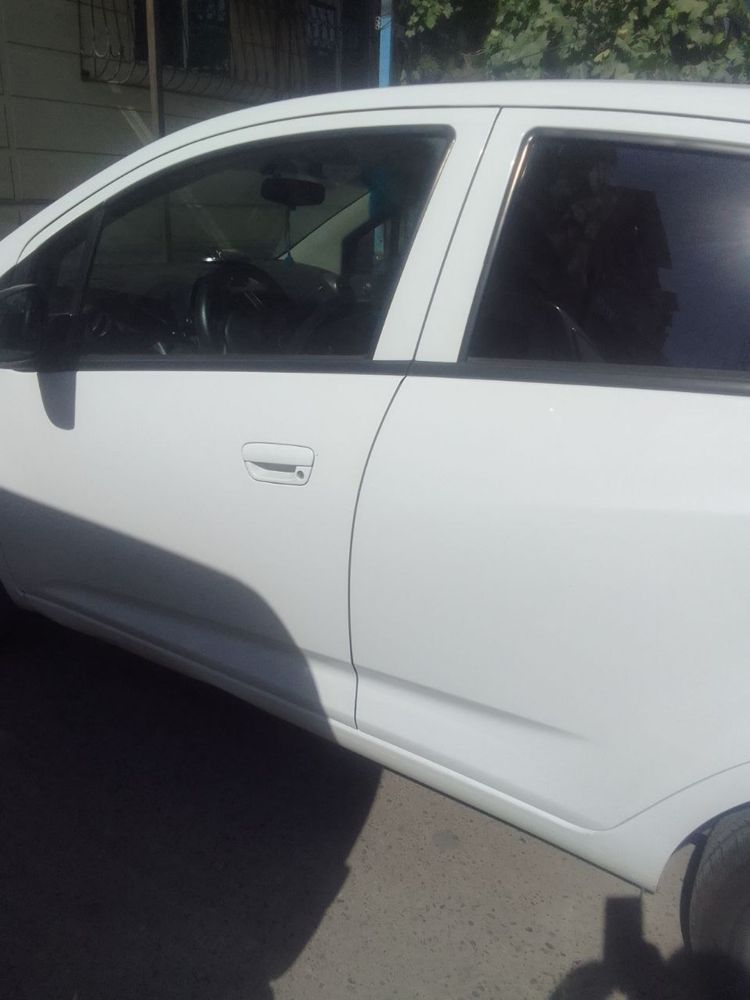 spark 2016 белый  99000km