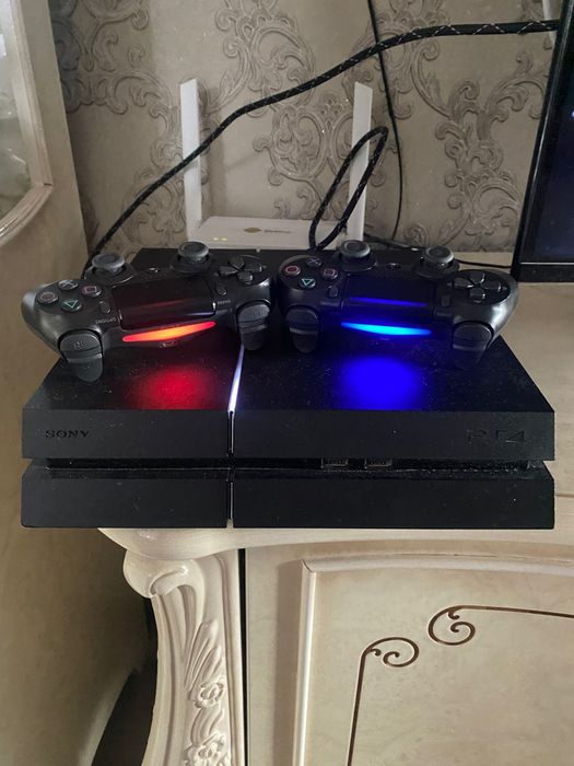 Ps4 2джостика и много классных игр