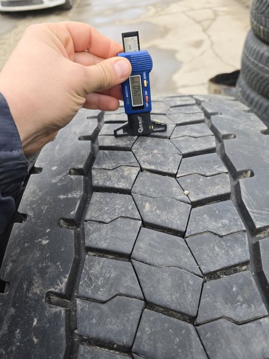 Anvelope de tractiune 295-80r22.5 Bridgestone