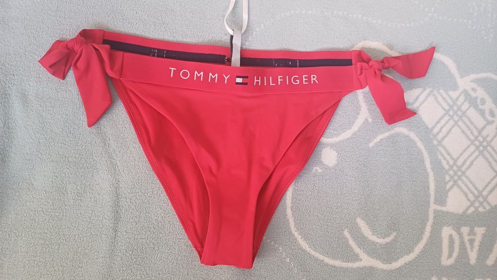 Долница на бански Tommy Hilfiger M нова