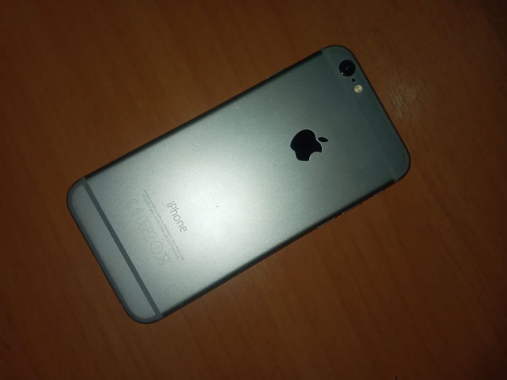 IPhone 6,два телефона