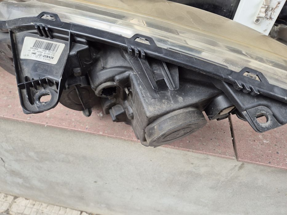 Vand faruri fata Renault Laguna