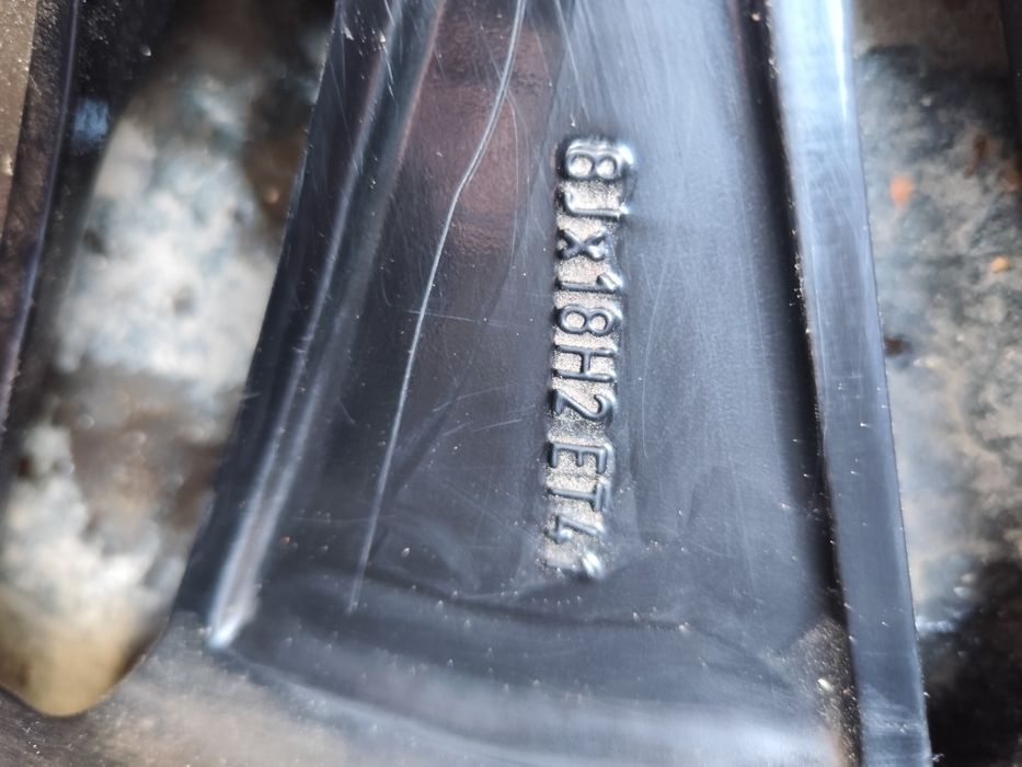 Гуми BRiDGESTONE с джанти245/50/18.