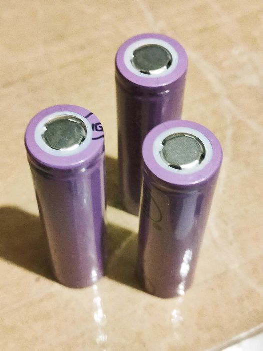 Аккумуляторы 18650 на 1300 мАч.