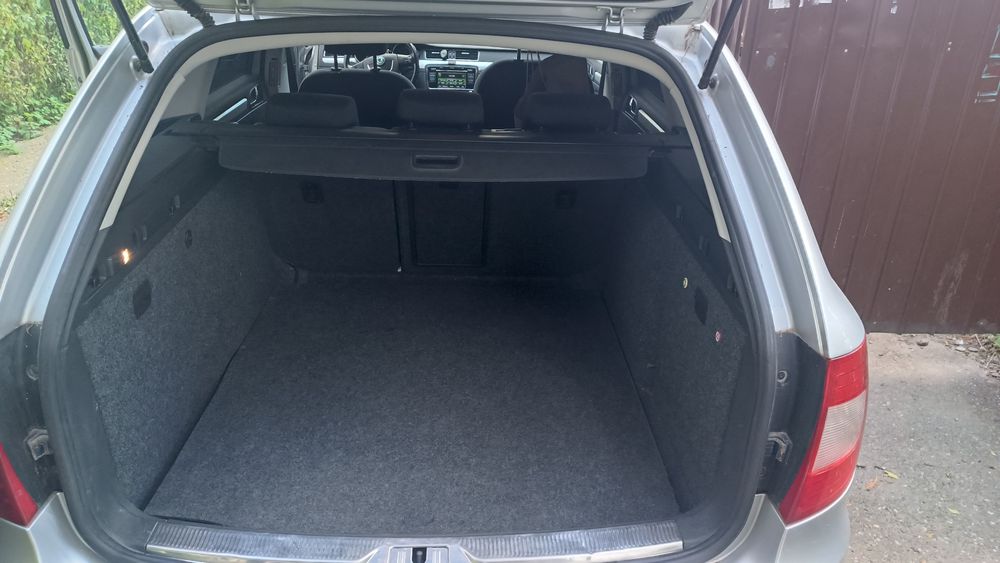 Vând Skoda Superb 2