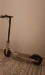 Trotineta electrica Xiaomi M365, bonus cauciucuri noi