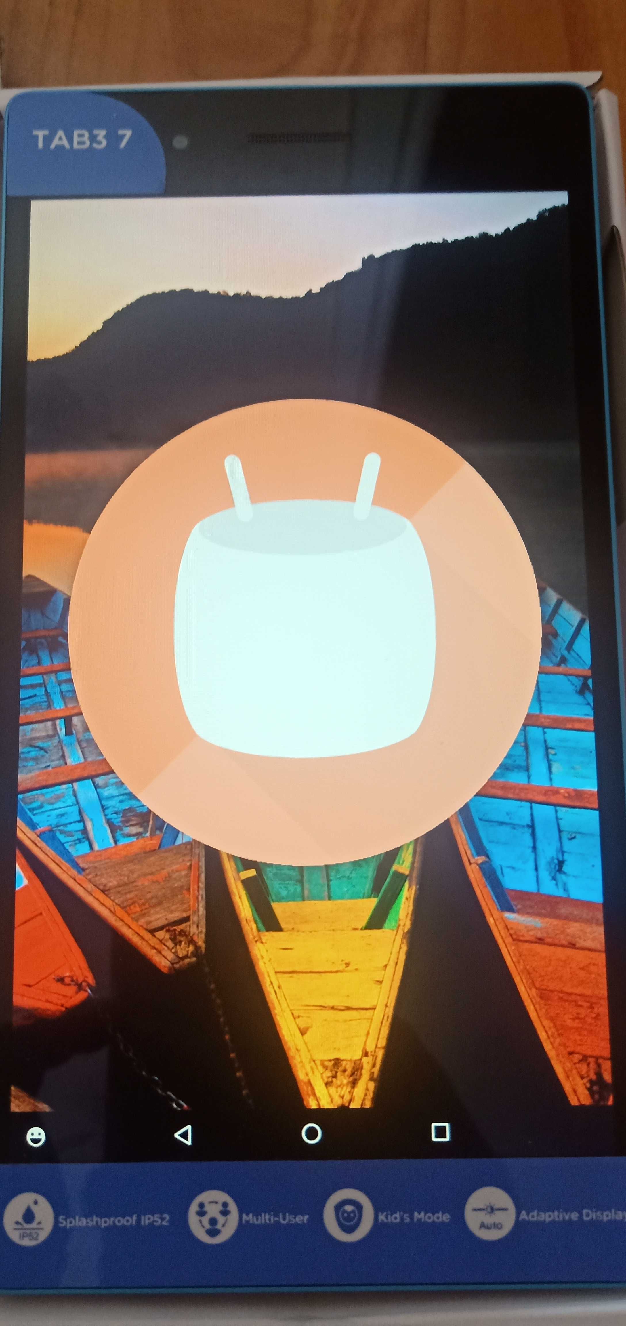 НОВ Таблет Lenovo Tab3 7 Voice, с 4G , 1 GB DDR2, 8 GB, Android 6.0