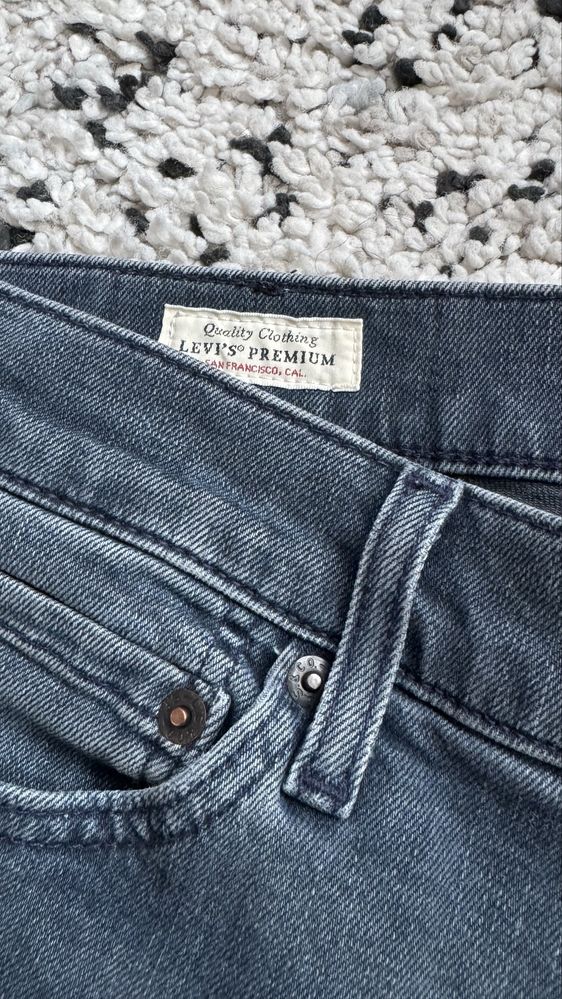 Нови мъжки дънки Levis размер 29/32