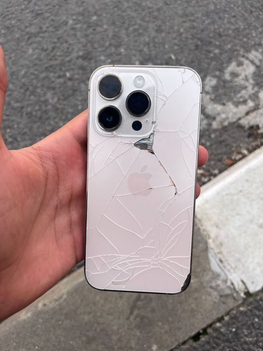 IPhone 14 pro …..