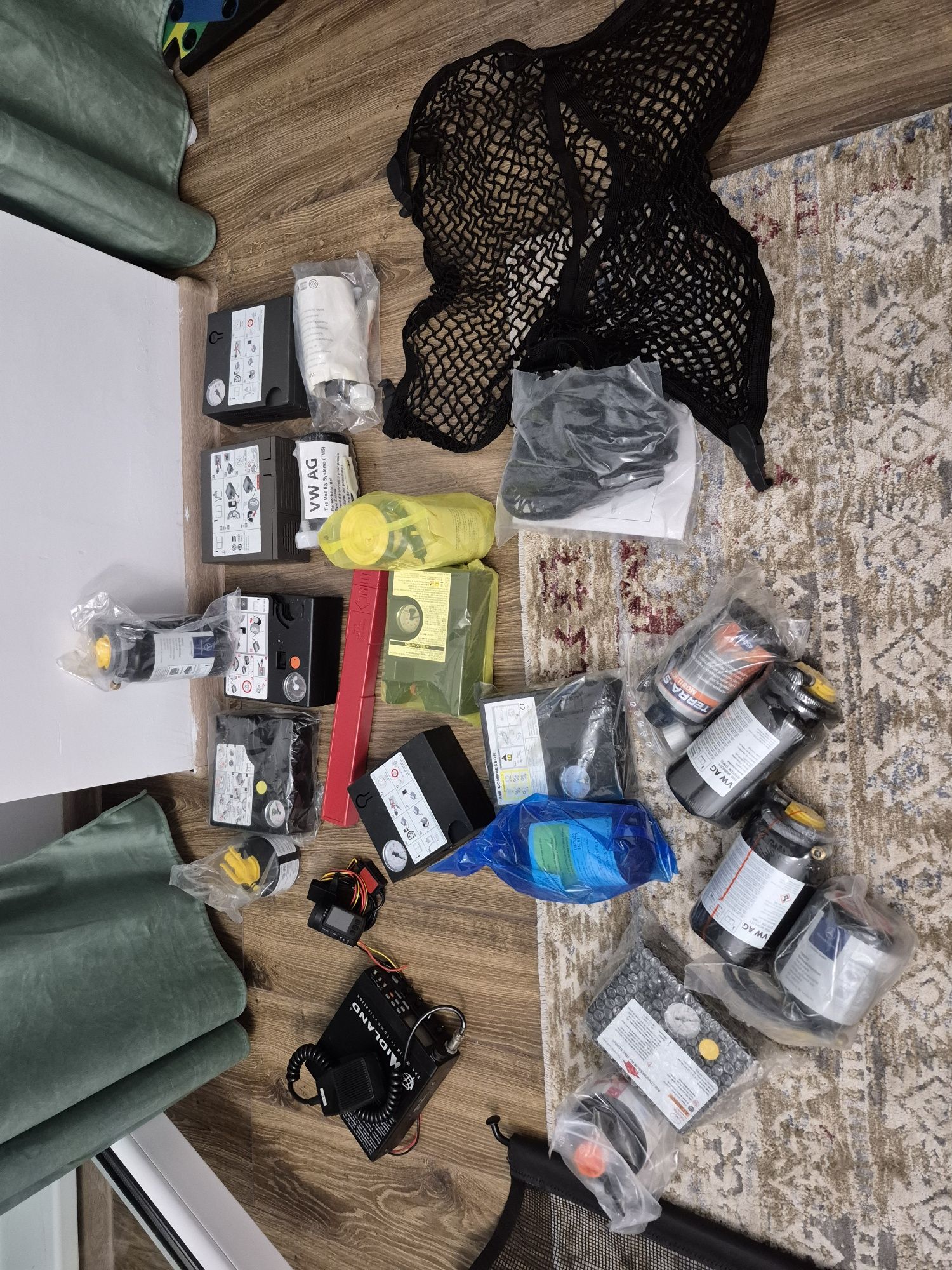Compresoare auto noi + alte accesorii