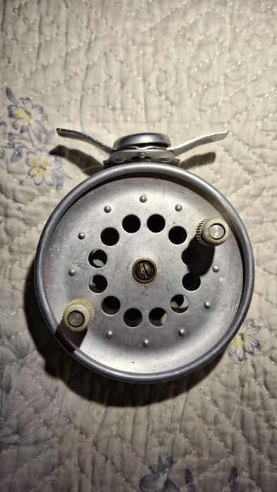 Катушка рыболовная