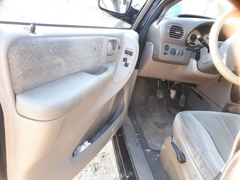 Крайслер Вояджър 2.5 Chrysler Voyager 2.5CRD на части