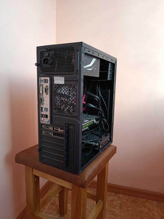 Vand PC de Gaming, in stare foarte buna.