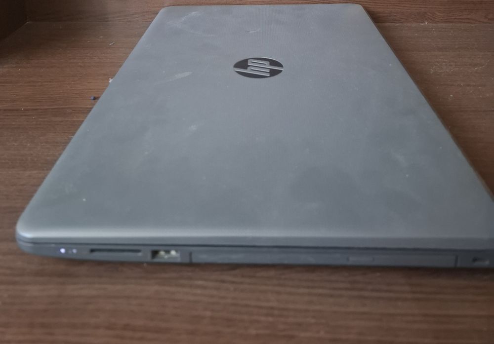 Продавам лаптоп HP