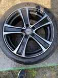 Jante R17 cu anvelope 215/45 R17 – stare foarte bună