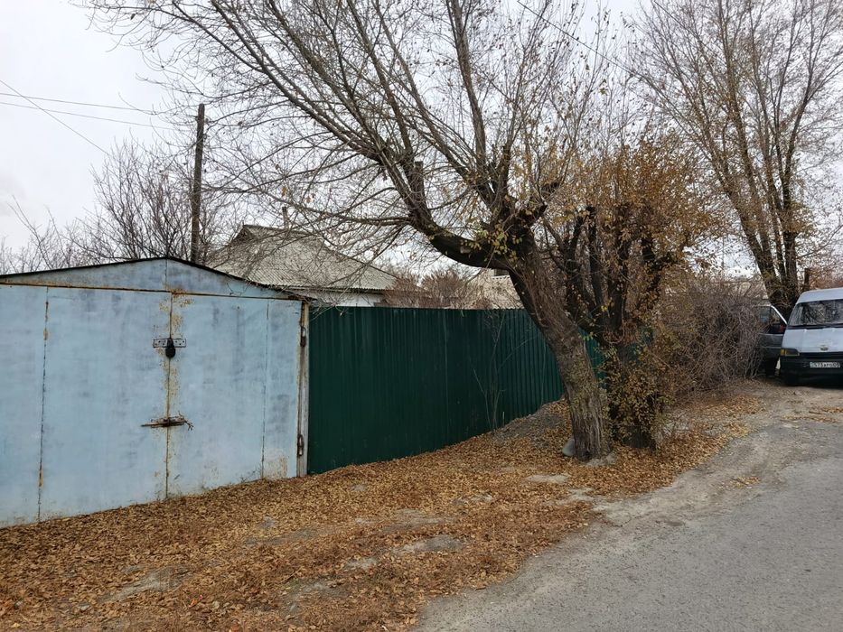 Продается дом, со всеми постройками, возможен торг