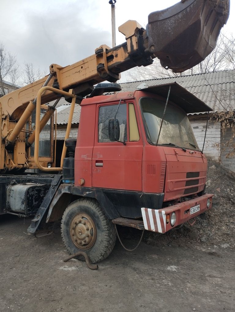Экскаватор. Татра 814