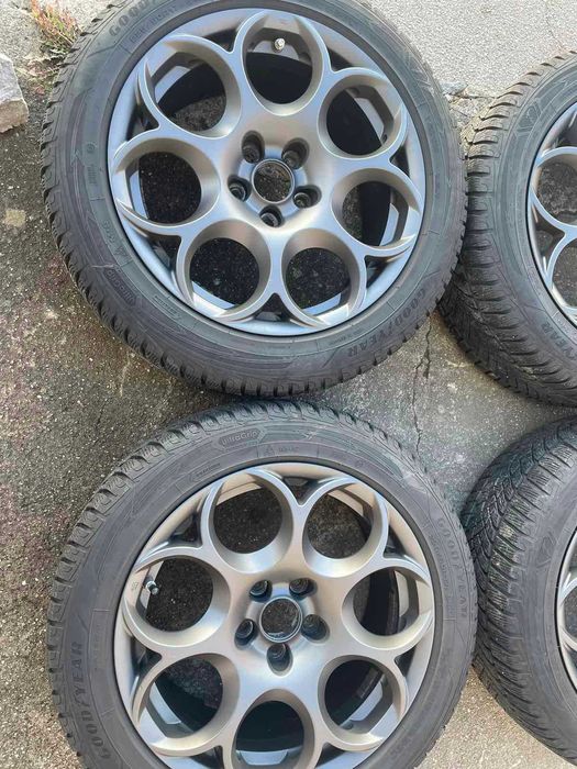 Комплект 4 бр. 17' оригинални джанти 4 бр. зимни гуми