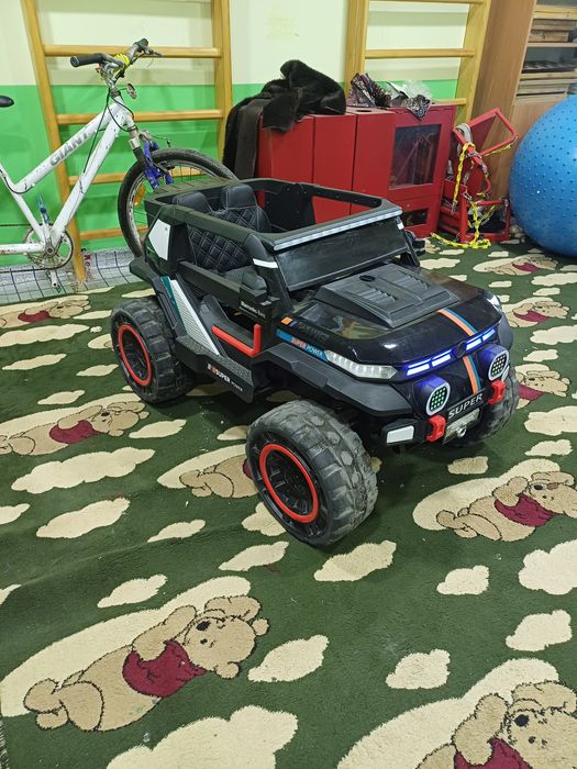 Продам детский машину