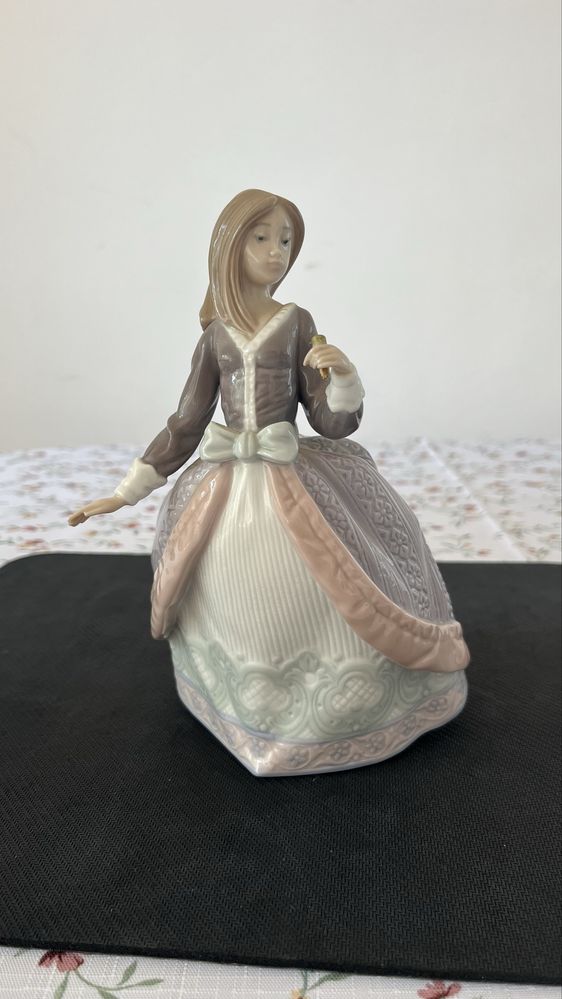 Фигурки Angela и Jolie Nao Lladro