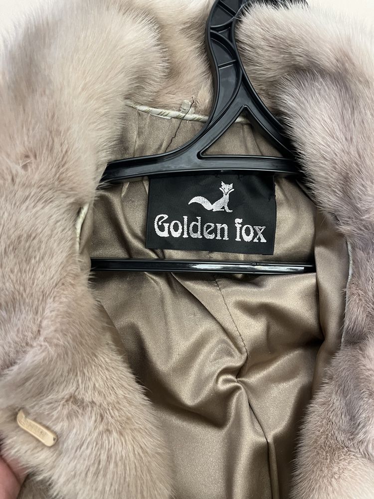 Продам норковую шубу от Golden fox