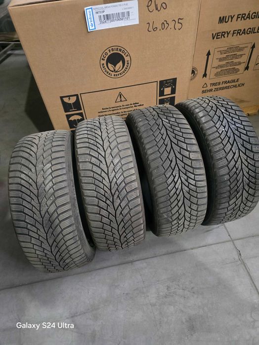 Продавам зимни гуми 17цола 225/45 Перфектно състояние!