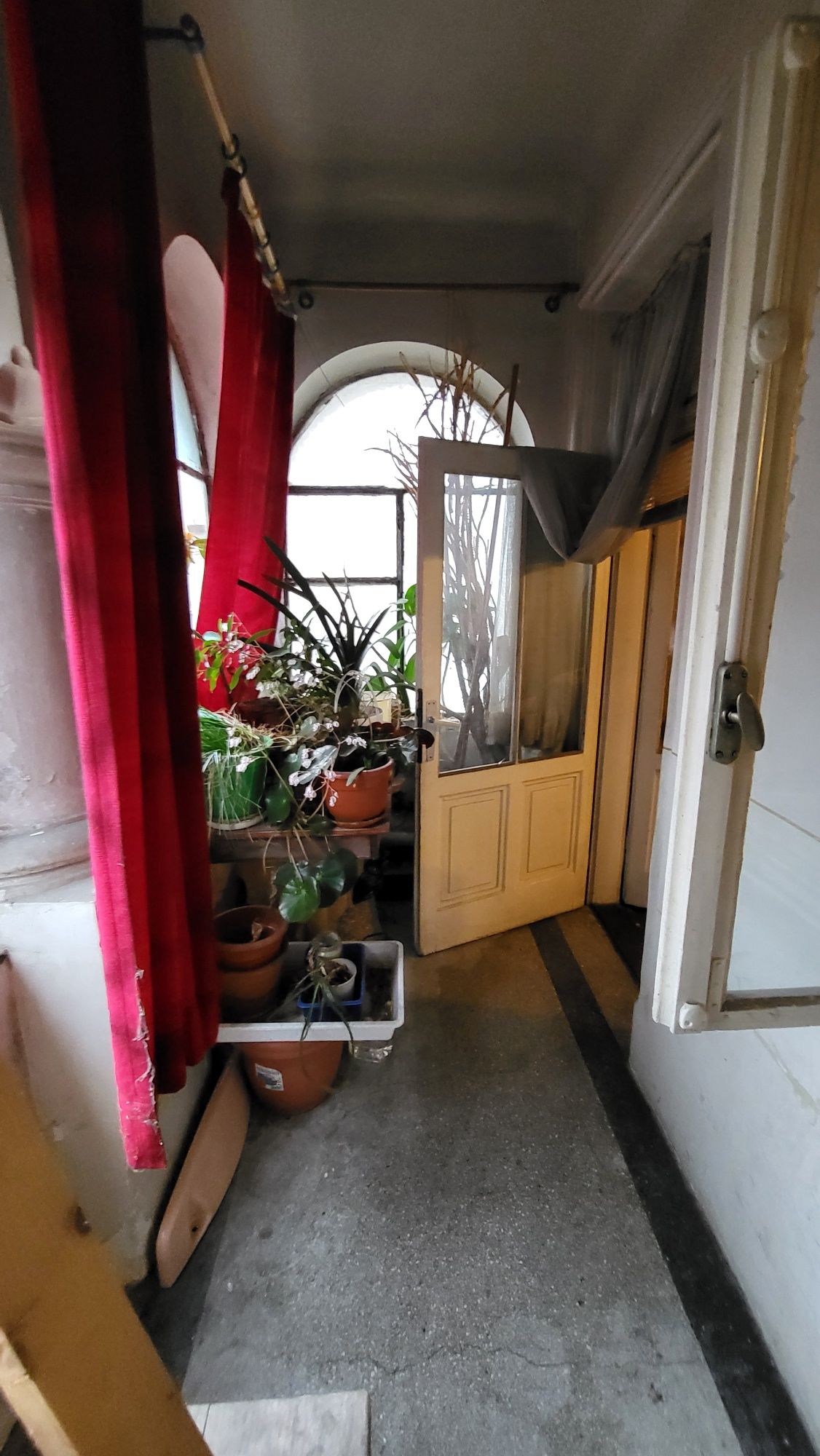 Oferta vânzare 4 camere zona Ferdinand (Dimitrov)