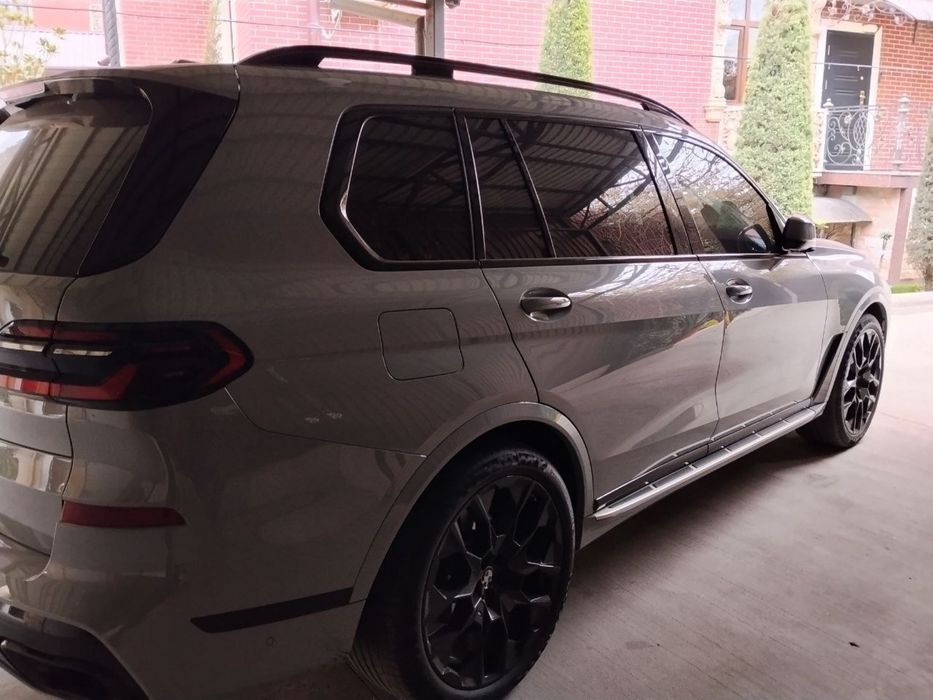 Продается BMW X7 40i