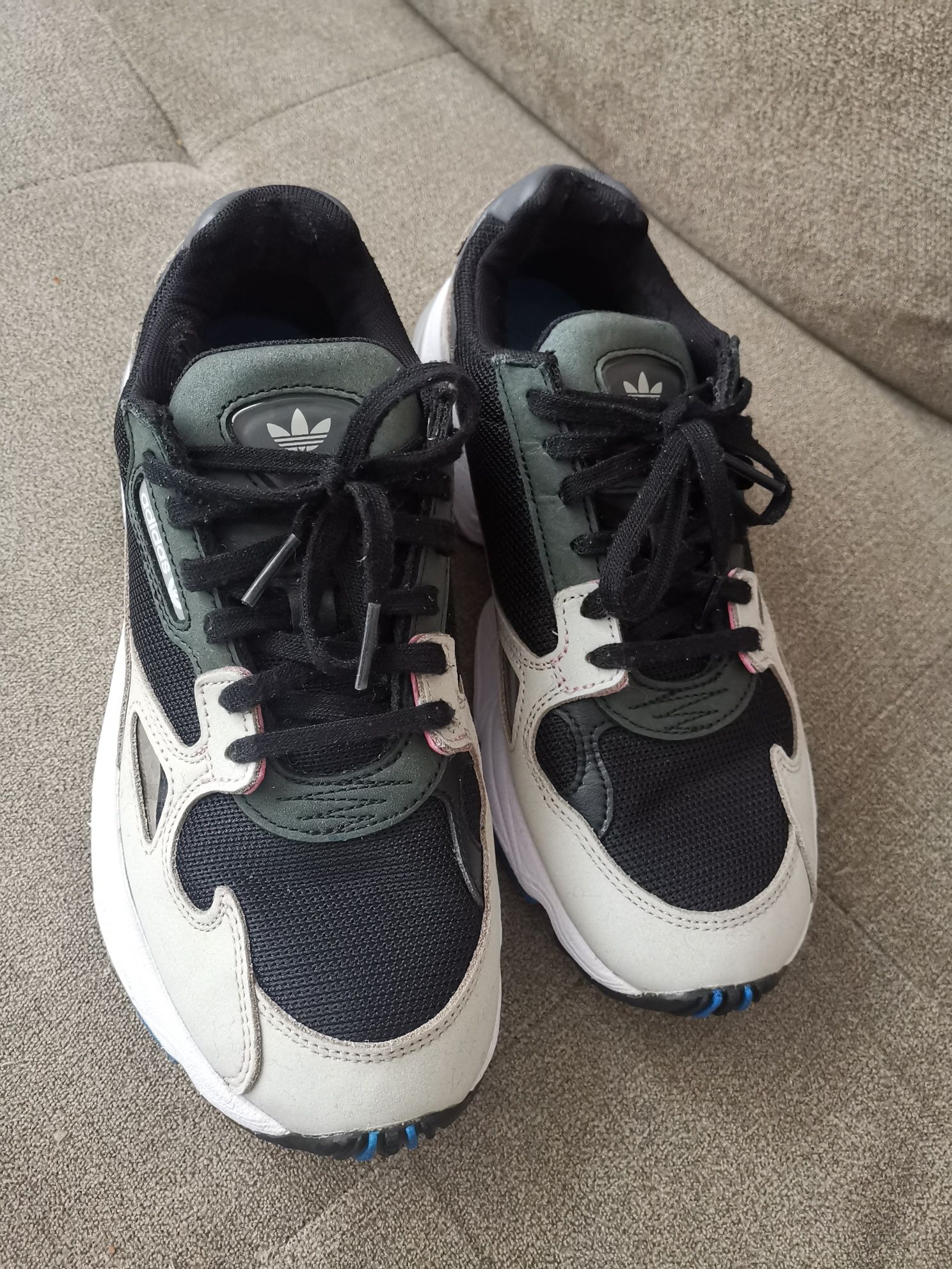 Маратонки adidas